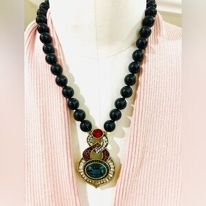 Heidi Daus 🆕 “Signature Edition ” Swarovski Crystals necklace